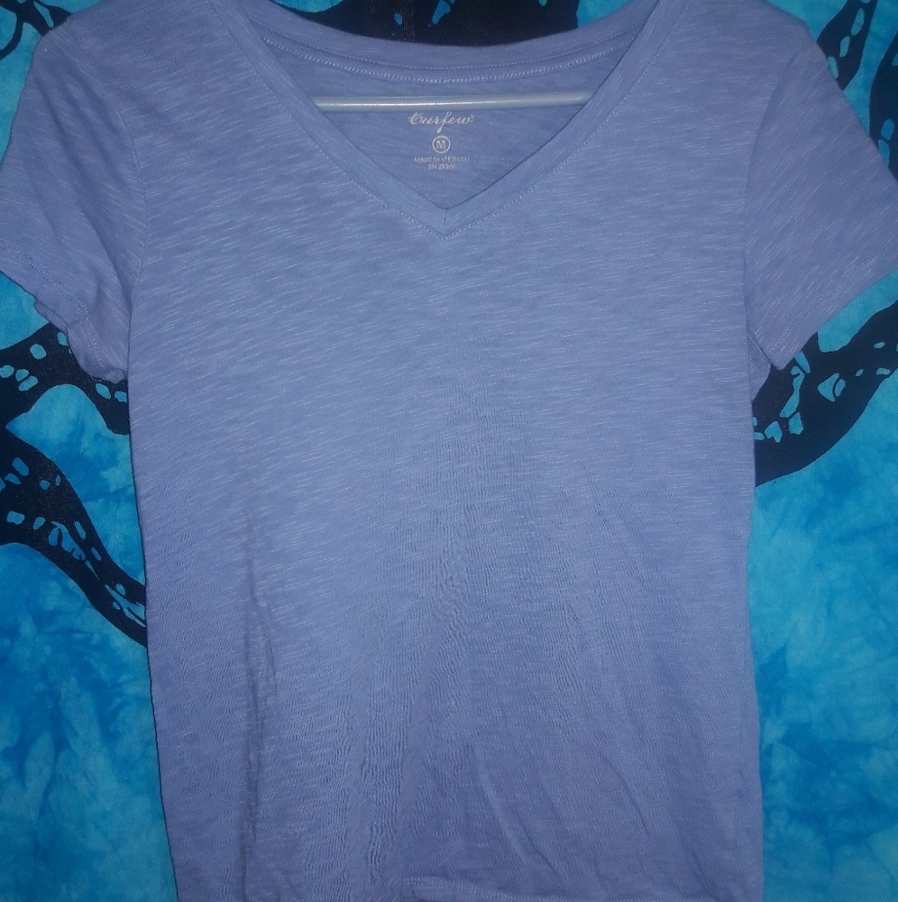 Curfew v kneck t-shirt